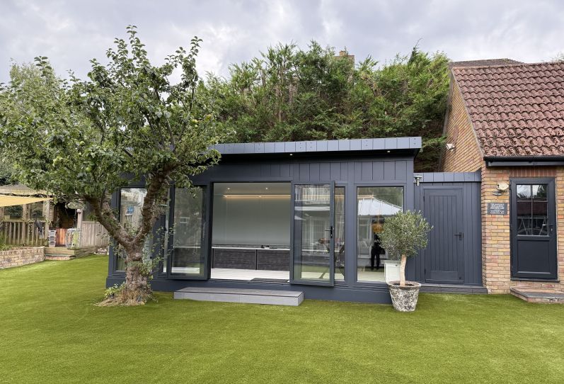 6.3m x 4.8m Endless Pool Room and Gym with Toilet in Purley