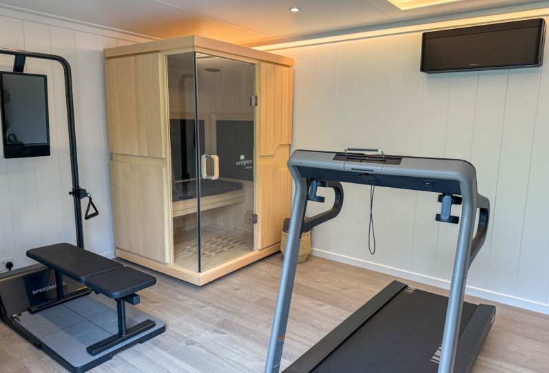 Luxury Gym & Sauna Suite in Surrey