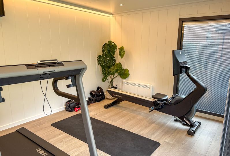 Luxury Gym & Sauna Suite in Surrey