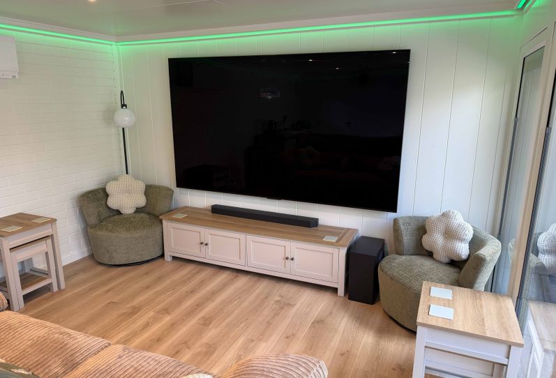 Turning an underused Surrey garden into a family social hotspot Ref 6491