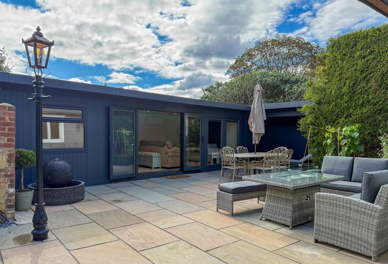 Turning an Underused Surrey Garden into a Family Social Hotspot REF: 6491