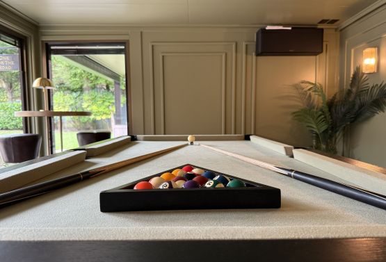 Beautiful Self-Contained Room and Canopy in Epsom, Surrey