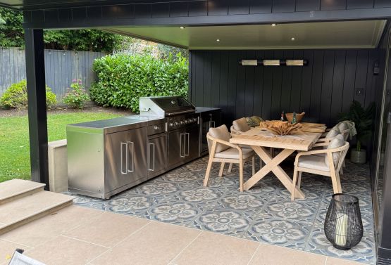 Beautiful Self-Contained Room and Canopy in Epsom, Surrey