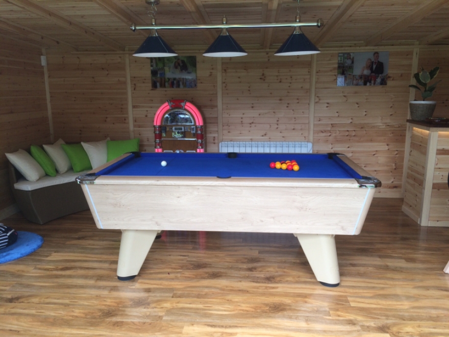 20 x 14 games room fully equipped and ready for use!