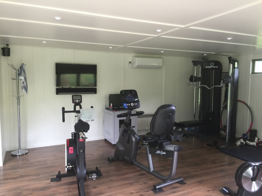 5,45m x 5,45m Executive home gym with EPDM Firestone rear roof and height package to maximise which maximises the internal building height 