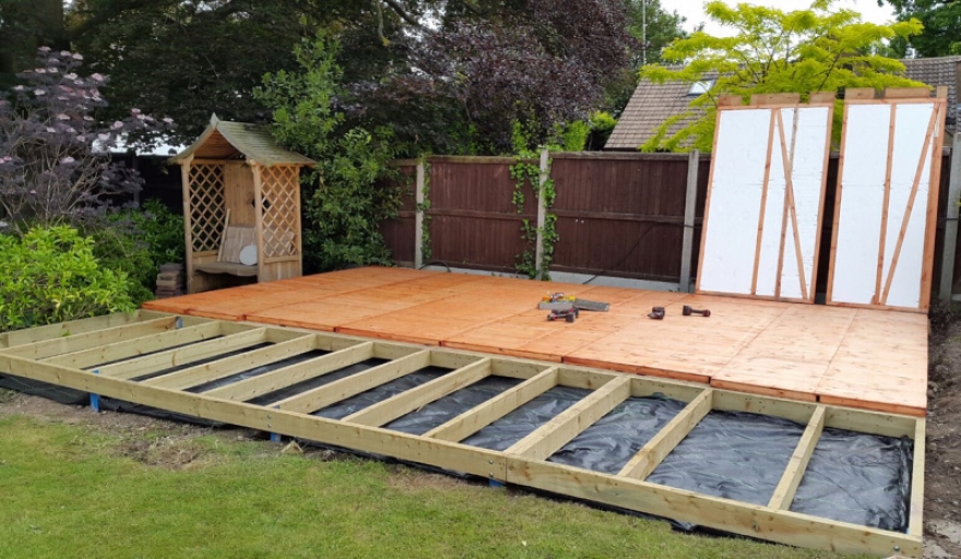 Floor and frame for decking