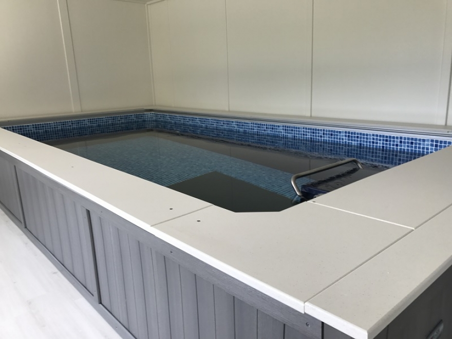 Endless Pool with automatic cover