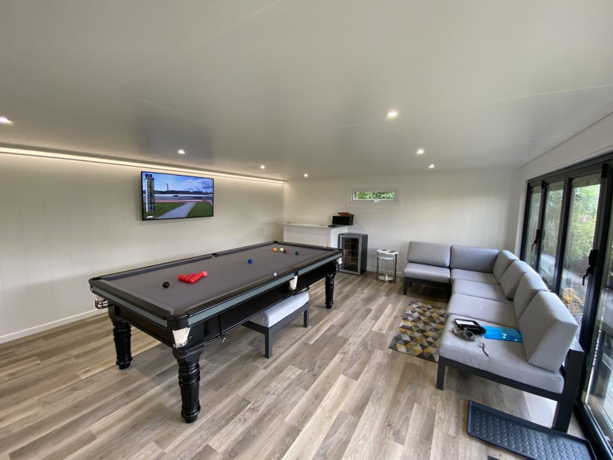 Family Games Room with bar and pool table
