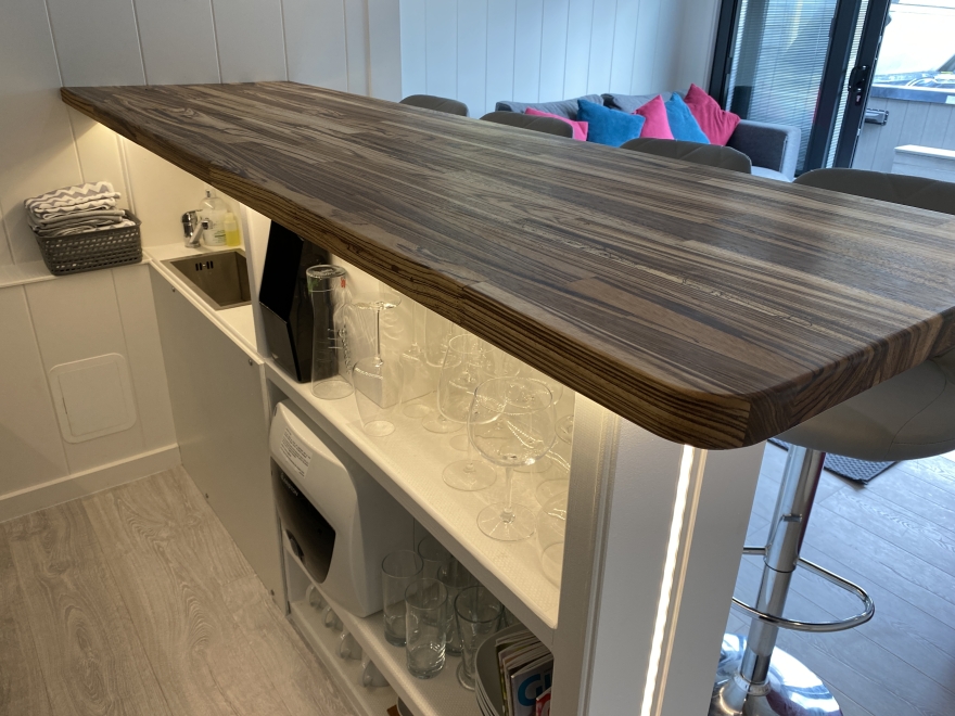summer house  bar with integrated sink 