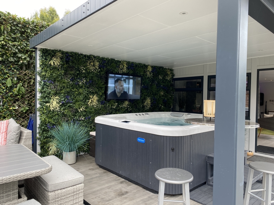 hot tub canopy with live wall and Integrated TV  south east 