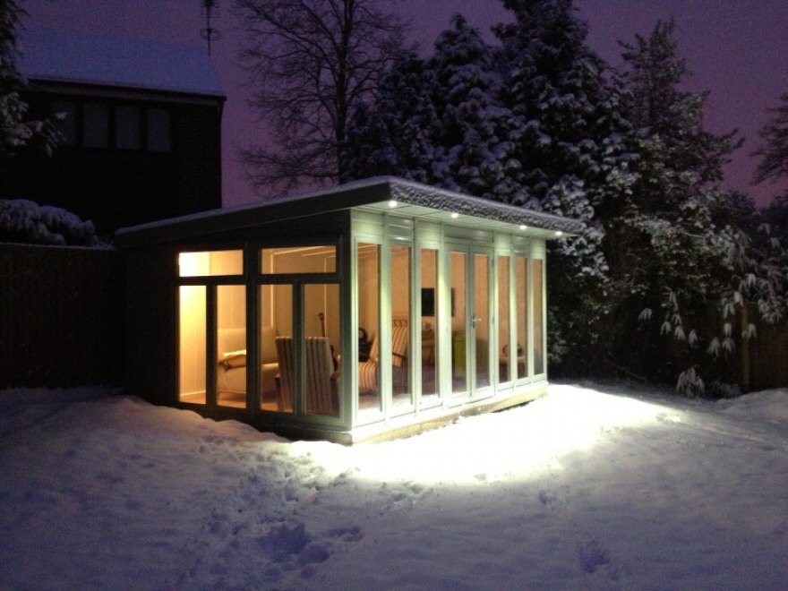 Kite garden room at night and in the snow